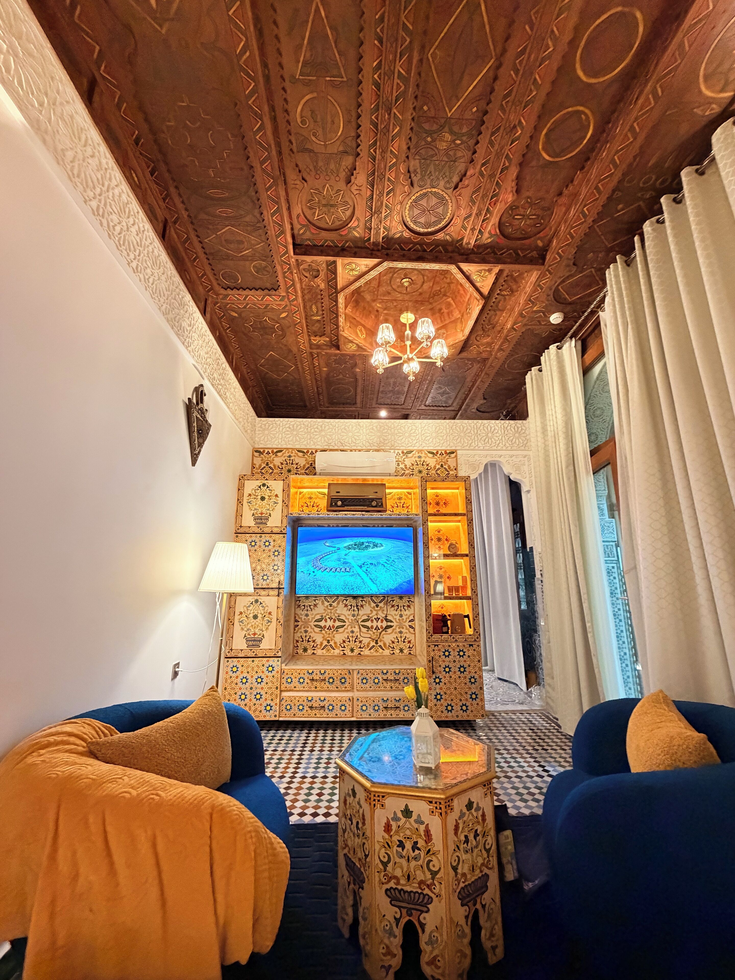 华丽套房, 1 间卧室, 无烟房, 庭院景观 | 4 多间卧室、特色装修、特色家居、笔记本电脑工作区