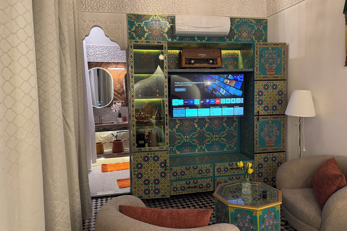 Suite Deluxe, 1 habitación, no fumadores, vistas al patio | 4 dormitorios, decoración individual, mobiliario individual