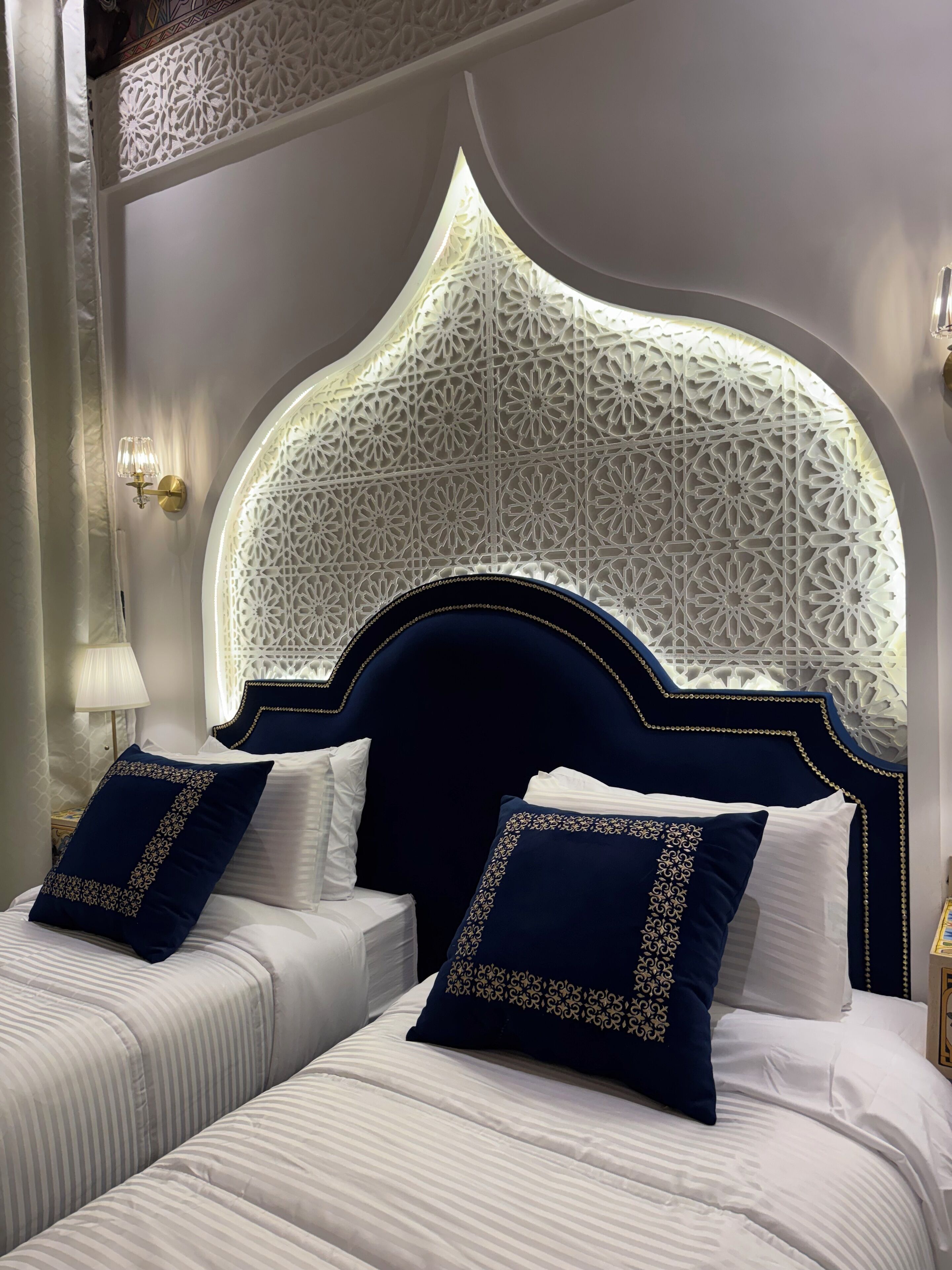 4 habitaciones, decoración personalizada y muebles diferentes 