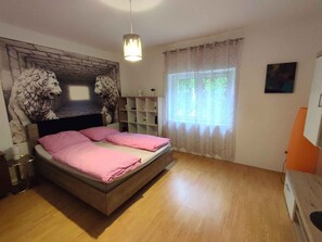 3 室のベッドルーム、WiFi