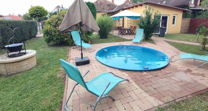 Holiday home with pool, air conditioning and Internet