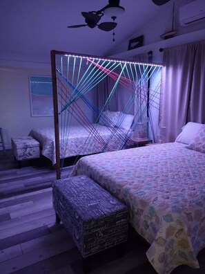 Room - Tropical Point

 (Saint James City)