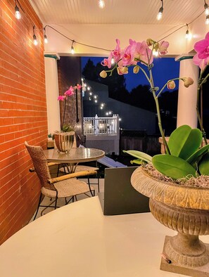 Outdoor dining - Stunning Historic Home in Downtown Boulder (Boulder)