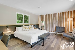 Luxury-Zimmer, 1 King-Bett, Nichtraucher, Erdgeschoss | Schreibtisch, Verdunkelungsvorhänge, Bügeleisen/Bügelbrett