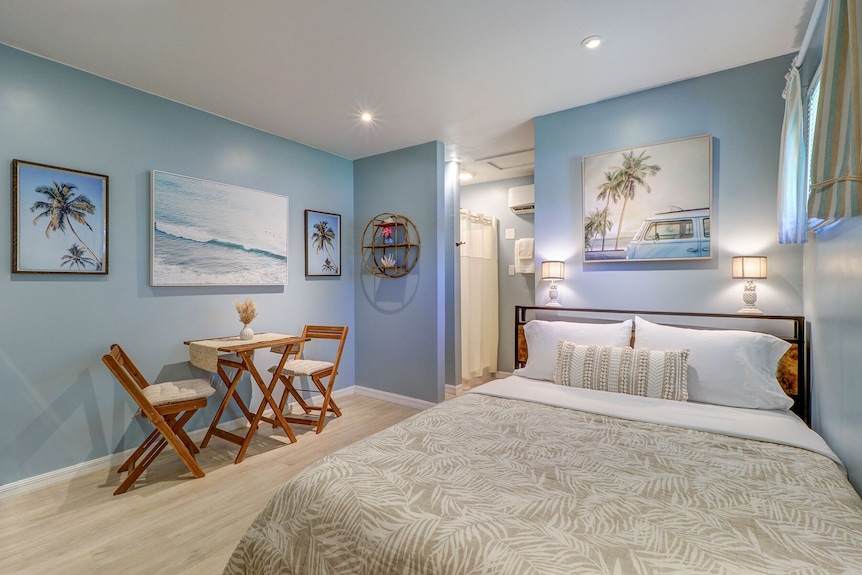 Private Surf Shack Less Than 5 Minutes To Indian Rocks Beach Bikes Included! - Largo, FL