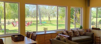 Beautiful 4 BR-2.5 Bath-Office-Golf Course-Pool-Hot Tub-Sleeps 9-Dog Friendly!