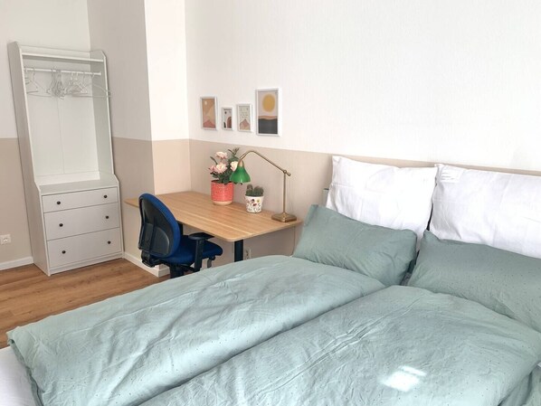 5 chambres, bureau, fer et planche à repasser, accès au Wi-Fi (inclus)