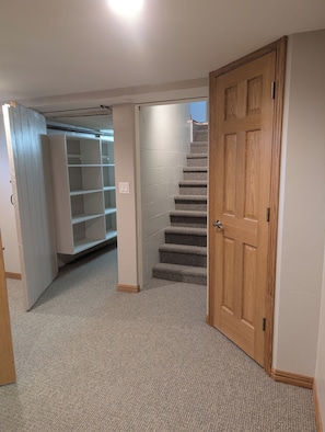 Interior - Cozy Country Cottage nestled 17 miles from iconic Lambeau Field, come unwind. (Seymour)