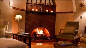 Living area - The Great Gatsby Houghton (Johannesburg)