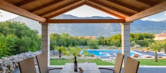 Holiday Home Korda with a magnificent swimming pool