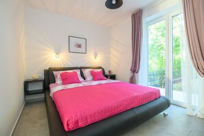 3 chambres, fer et planche à repasser, Wi-Fi, draps fournis