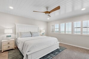 3 chambres, fer et planche à repasser, Wi-Fi gratuit, draps fournis