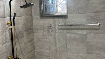 Dusche, Handtücher, Seife