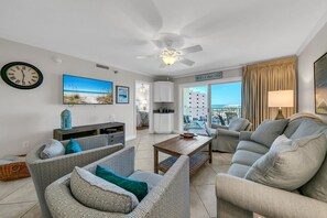 TV - 513 | Luxe Holiday Isle Retreat + Heated Pool & Hot Tub! (Destin)