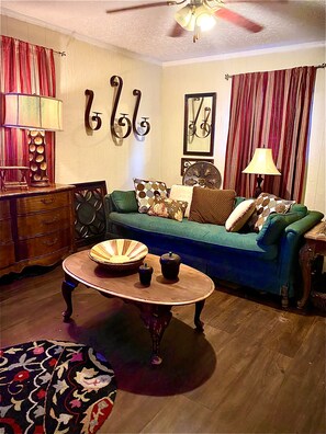 Living area - Happy Place on Furnace Mountain (Stanton)