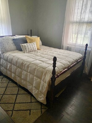 Room - Happy Place on Furnace Mountain (Stanton)