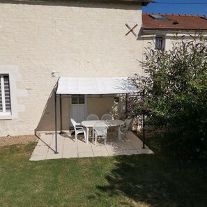 Outdoor dining - L'Althéa - SAINT-GERVAIS-LES-3-CLOCHERS (SAINT-GERVAIS-LES-3-CLOCHERS)