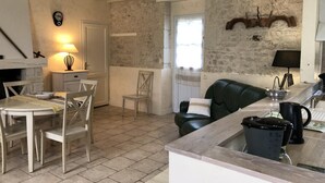 Interior - La Planchette - SAINT-GERVAIS-LES-3-CLOCHERS (SAINT-GERVAIS-LES-3-CLOCHERS)