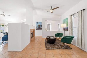 Interior - Casa Hollister - Your Desert Oasis W/Pool! (Palm Desert)