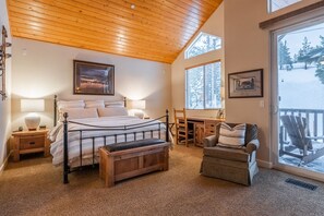 4 Schlafzimmer, Zimmersafe, Schreibtisch, Bügeleisen/Bügelbrett