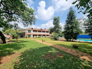 Fachada de la propiedad