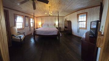 2 bedrooms, iron/ironing board, travel crib, free WiFi