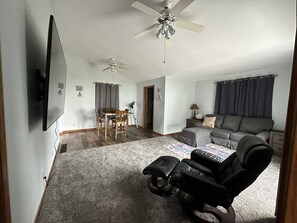 Smart TV - Woltring Waters Waterfront Home (Fond du Lac)