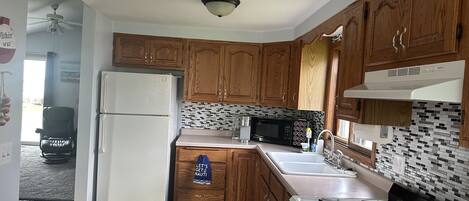 Mikroaaltouuni, uuni, liesi