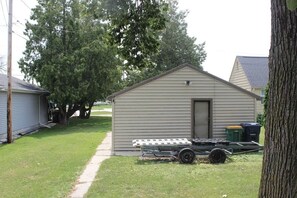 Property grounds - Woltring Waters Waterfront Home (Fond du Lac)