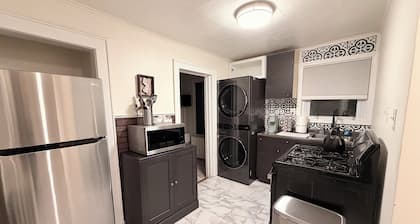 Beautiful 3 Bedroom Apt Home, Jersey City