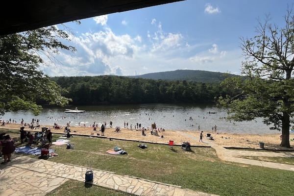 Hanging Rock Lake