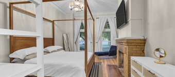 Baltimore Hopkins Hideaway 2- walking distance to Fells Point & the Harbor