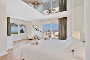 4 bedrooms, iron/ironing board, travel crib, WiFi