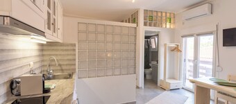 Eressian Lodgings | Cozy Central Studio Steps from the Beach