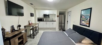 Cozy Studio Apartment in WPB, very close to the airport 