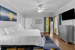4 bedrooms, desk, iron/ironing board, travel crib
