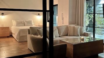 Studio Suite, Mountain View, Mountainside | Free WiFi, bed sheets