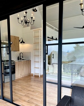 Suite studio, vue sur la montagne, côté montagne | Accès au Wi-Fi (inclus), literie fournie