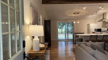 Smart-tv, stereoanlæg