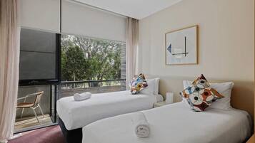 2 chambres, fer et planche à repasser, Wi-Fi gratuit, draps fournis