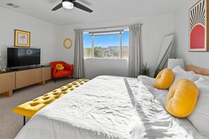 2 Schlafzimmer, Schreibtisch, Bügeleisen/Bügelbrett, kostenloses WLAN
