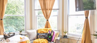 Chic 4BR Dwelling w/ Backyard in Philadelphia