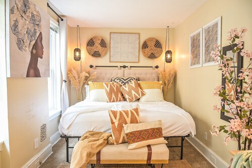 Chic 4BR Dwelling w/ Backyard in Philadelphia