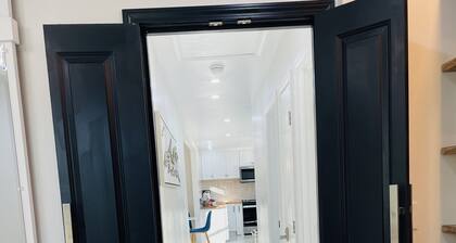 Private Lux Home w/ Separate Lounge / Hot Tub / Backyard Oasis / Golf / Fire Pit