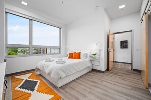 2 عدّة غرف نوم ومكتب ومكواة/لوح كي وواي فاي مجانًا