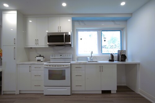 New one bedroom apartment in main floor