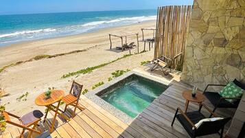 ซิกเนเจอร์วิลล่า | 1 ห้องนอน, เครื่องนอนป้องกันสารก่อภูมิแพ้, ตู้นิรภัยในห้องพัก, โต๊ะทำงาน