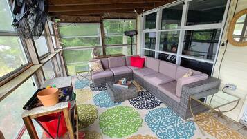 Smart TV, DVD player, books