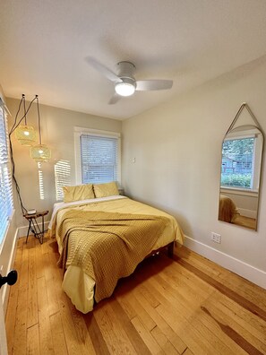 2 bedrooms, travel crib, WiFi, bed sheets