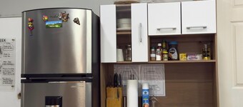 Studio with Private Entry, AC– No Parking In San Salvador
